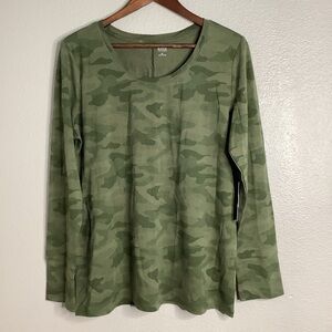 a.n.a. Green Camo Women's Top
